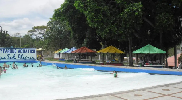 Четырёхместный номер Standard Hotel y Parque Acuatico Agua Sol Alegria