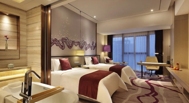 Четырёхместный номер Standard Crowne Plaza Yibin by IHG