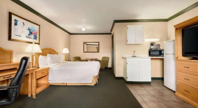 Двухместный номер Deluxe Coast Hotel Dawson Creek