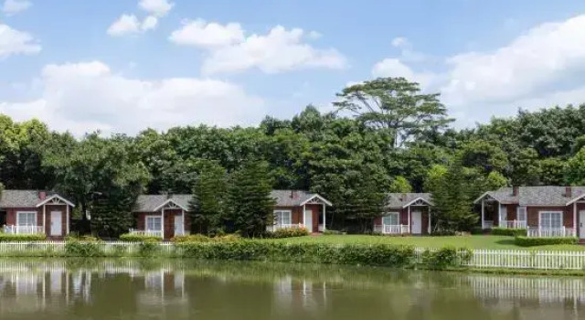 Diyin Lake Lakeside Holiday Wooden House, Boek Hotel Hotels in Guangdong met parkeren, Parkeren