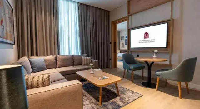 Двухместный люкс Deluxe с балконом West Walk Retaj Hotel