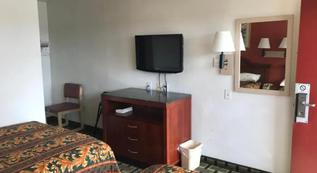 Четырёхместный номер Standard Travel Inn