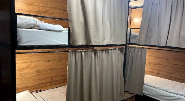Кровать в общем номере Family Guest House & Hostel