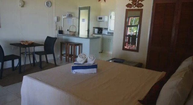 Komfort Bungalow Muriavai Bungalows
