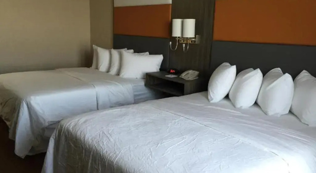Четырёхместный номер Standard Southfort Inn