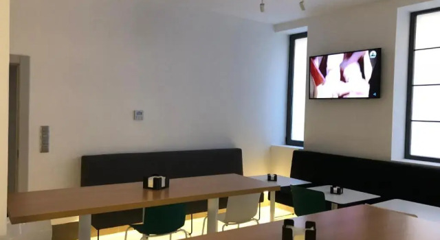 Кровать в общем номере The Book Factory Hostel by gaiarooms