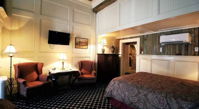 Четырёхместный номер Deluxe The Olivier House Hotel