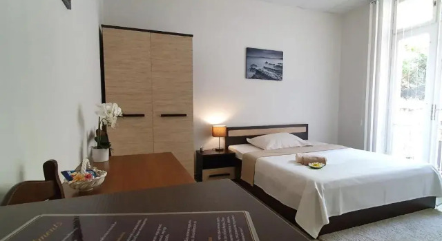 Студия Madonna Apartments