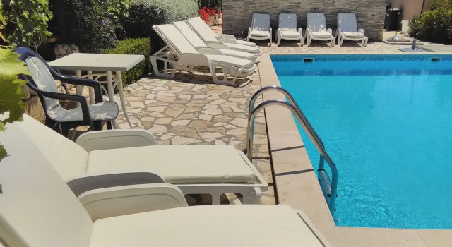 Luton Apartments, Zadar - Kozino, Heated Pool & Hot Tub, Забронировать Апартаменты/квартира Задар Задарская жупания, рядом с Пляж Дикло