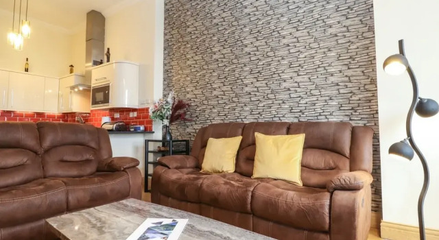 5 Ladstock Hall, Varaa Lomakoti Mökit kohteessa Merseyside, Mökki