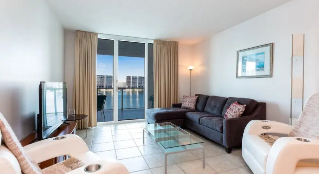 Le Marina Bay 806 by Go Florida Condo Sunny Isles, Varaa Hotelli Hotellit Miami Beach uima-altaalla, Uima-allas