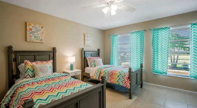 NP97th 689 3 Bedroom Holiday Home by Marco Naples Vacation Homes, Book Feriehus Villaer i North Naples, Villa