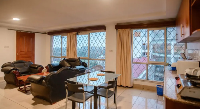 Апартаменты Diamond Plaza Apartments