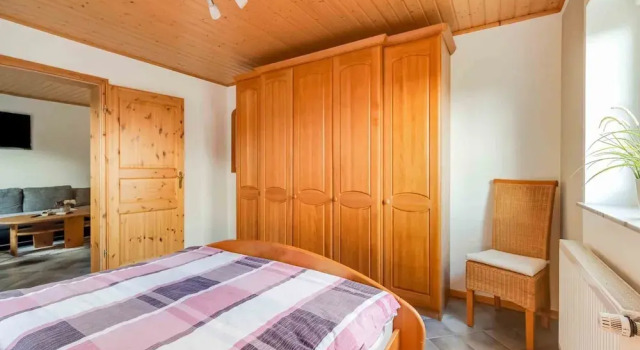 Holiday Home in the Eifel-mosel With Garden, Забронировать Апартаменты/квартира Рёс Мозель - Германия