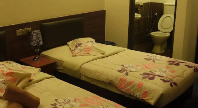 Camellia Budget Inn, Rezerwuj Hotel Hotele w Pahang z parkingiem, Parking