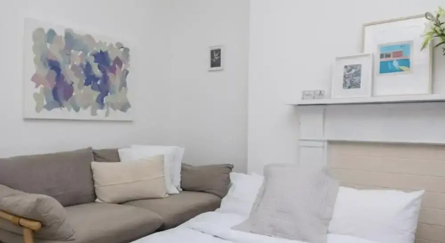 Light Filled Studio With View of Regents Park, Забронировать Отель Лондон Большой Лондон, рядом с Бейкер стрит