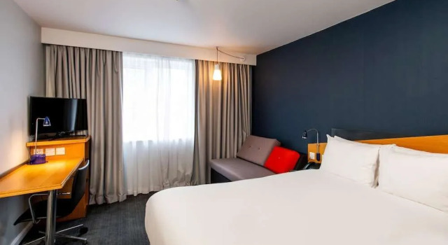 Holiday Inn Express Birmingham Oldbury M5 Jct 2, Book Hotel Hoteller i West Midlands med parkering, Parkering