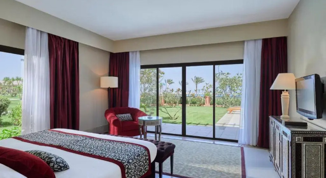 Двухместный люкс Executive с видом на море JAZ Oriental, Almaza Bay