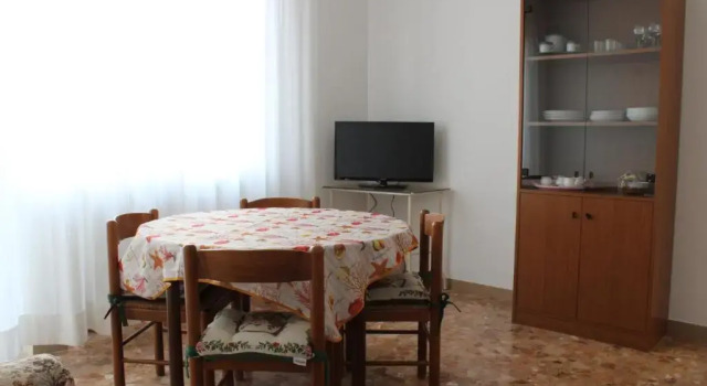 Vado al cento, Rezervovat Hotel Ancona 