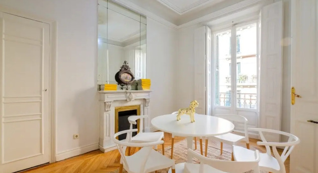 MyCityHome Casa de Lujo 2 minutos de Sol, Boek Hotel Madrid Community of Madrid, in de buurt van Edificio Grassy