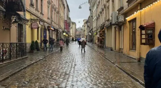 Mary, Забронировать Отель Львов Львовская область, рядом с Бернардинский Монастырь