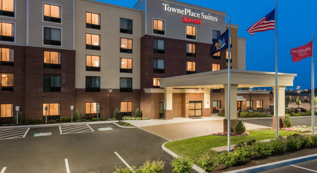 Двухместный люкс TownePlace Suites by Marriott Latham Albany Airport