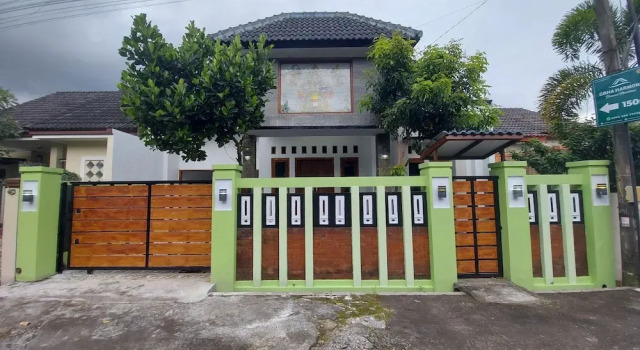 Tentrem Homestay by FH Stay