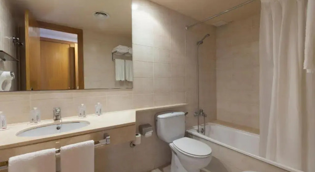 Трёхместный номер Standard с балконом RVHotels Mar de Tossa