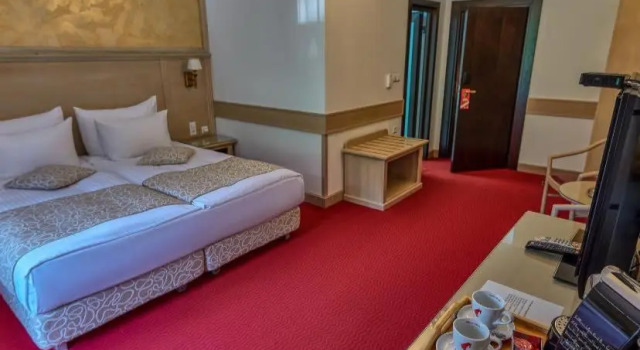 Hotel Lacu Rosu, Book Hotel  