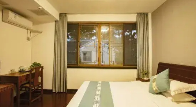 Люкс с видом на горы Suzhou Diaohualou B&B (Xishan Diaohualou Branch)