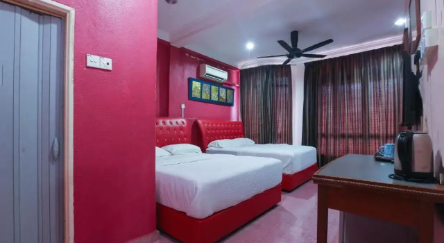 Люкс OYO 89892 Hotel Jeli Inn