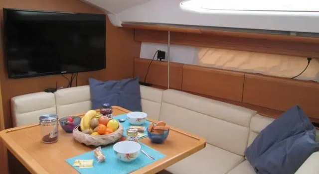 Boat & Breakfast
