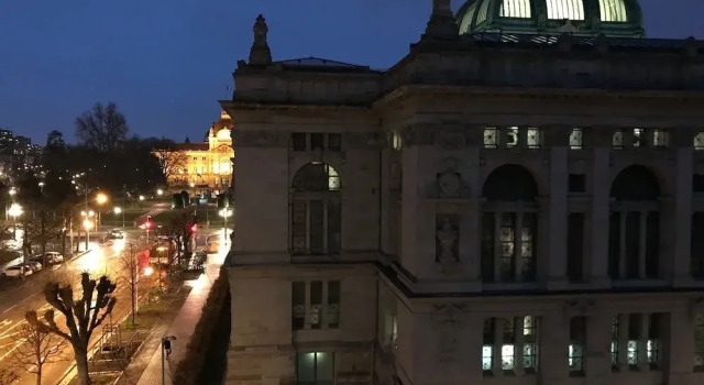 Les Lumières de la ville, Забронировать Отель Страсбург Strasbourg Eurometropole, рядом с Музей сейсмологии и магнетизма Земли
