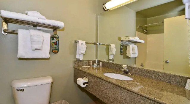 Двухместный люкс c 1 комнатой Best Western Plus Kennewick Inn