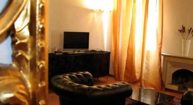 Люкс Superior Parizzi Suites&Studio Restaurant