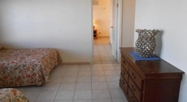 Люкс #55 Suite Bungalow Seaside Hotel & Victors RV Park