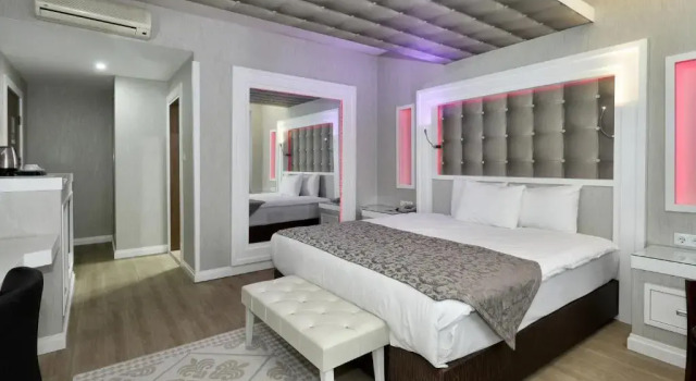 Luksusowy dwuosobowy pokój Seckin Hotel