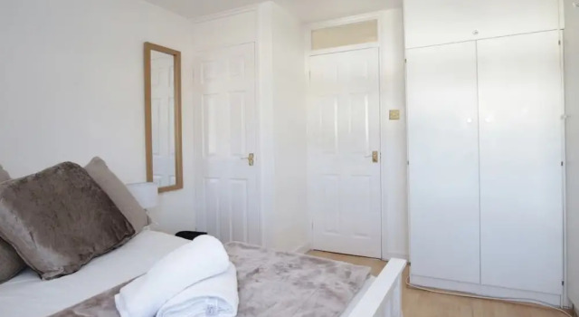 Arma Short Stays - Turner Close