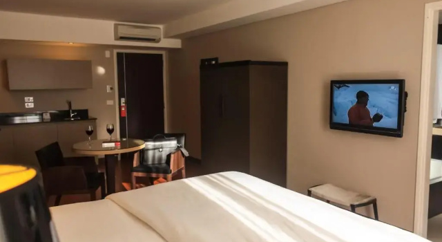 Двухместный номер Standard AXSUR Design Hotel