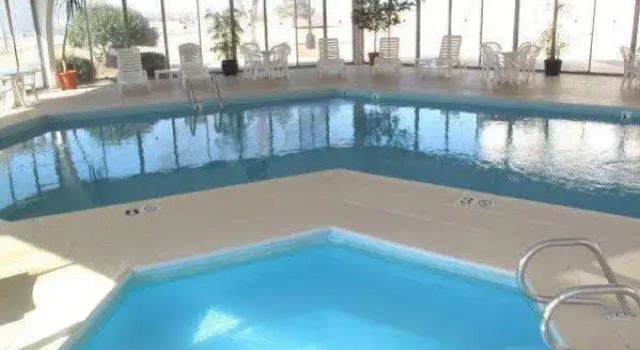 La Quinta Inn & Suites Wichita Airport