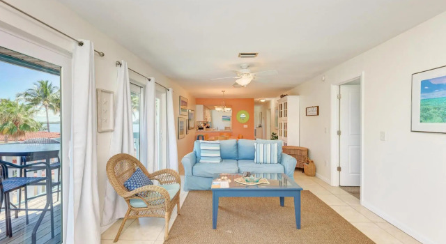 Anna Maria Island Bay Watch Bungalow, Забронировать Апартаменты/квартира Отели Брейдентон с парковкой, рядом с Bradenton Beach Parasailing, Парковка