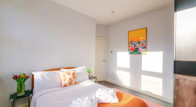 Apt w Garden Oasis in Finchley, Rezervați Apartament Apartamente în Merseyside, Apartament