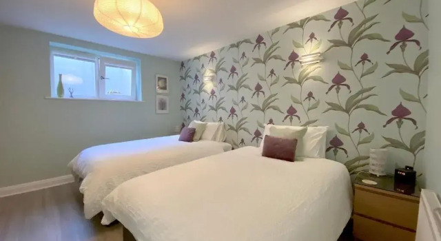 Апартаменты The Garden Apartment, Near Airport & City