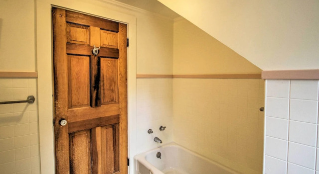 Коттедж Waterfront Kennebunk Retreat on Private Beach