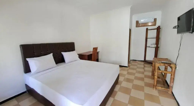 Surfers Beachfront Lombok, Book Hotel Hotels in Lombok with Parking, Parking