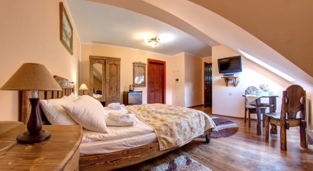 Villa Elena, Book Villa Sommerhuse i Bukovel Ski, Hytte