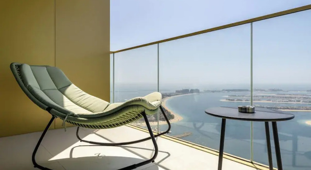 Maison Privee - Coastal Living w/ Uninterrupted Sea and Palm Views, Забронировать Апартаменты/квартира Апартаменты Эмирата Дубая, рядом с Международный яхт-клуб Дубая, Апартаменты/квартира