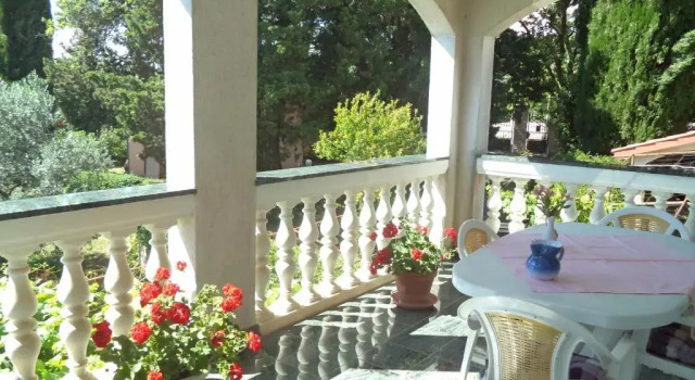 Апартаменты Valeriana Apartment