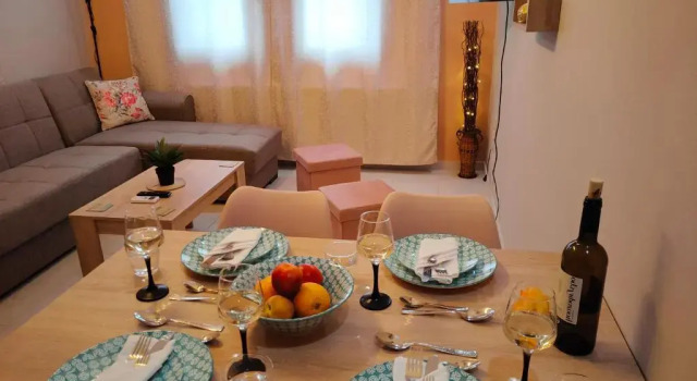 Апартаменты с балконом Philoxenia Guest House
