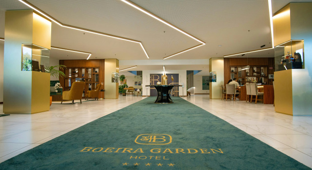 Boeira Garden Hotel Porto Gaia, Curio Collection by Hilton